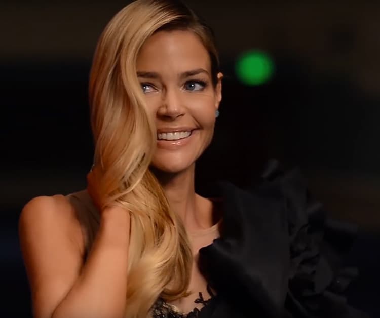 VIVAmagonline Fall 2015 cover shoot with Denise Richards