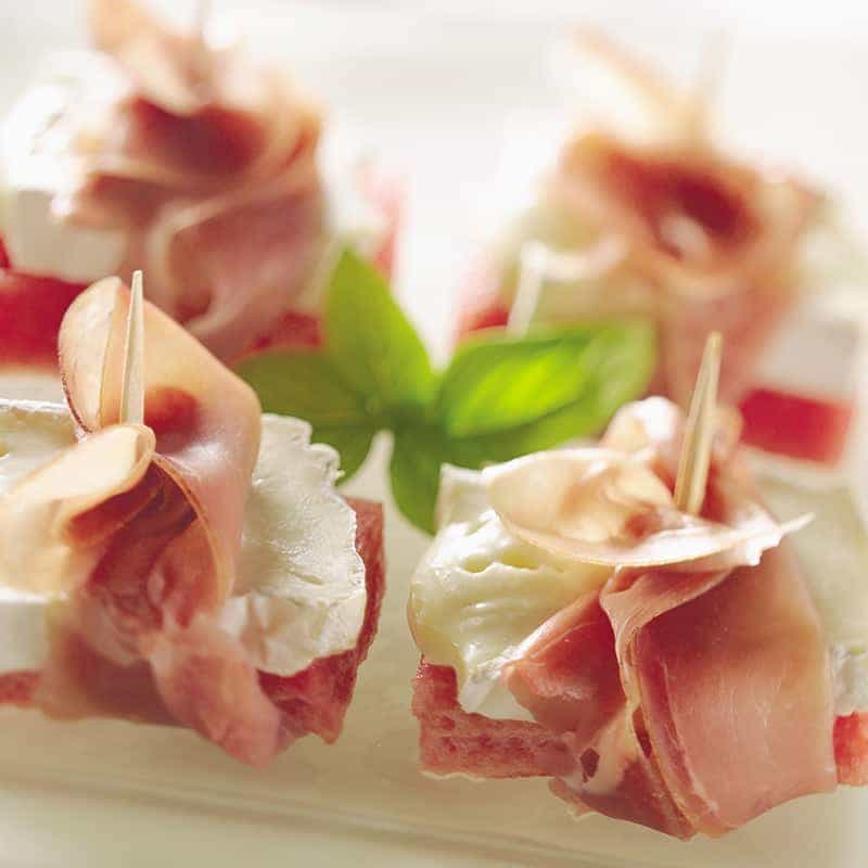 Prosciutto Wrapped Watermelon and Brie Bundles