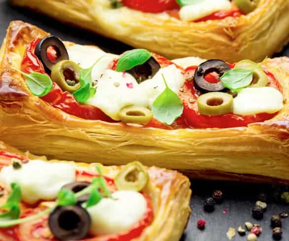 Puff pastry pizza–your meatless Monday recipe