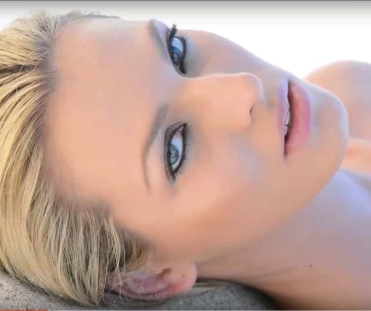 VIVAmagonline beach fashion photoshoot