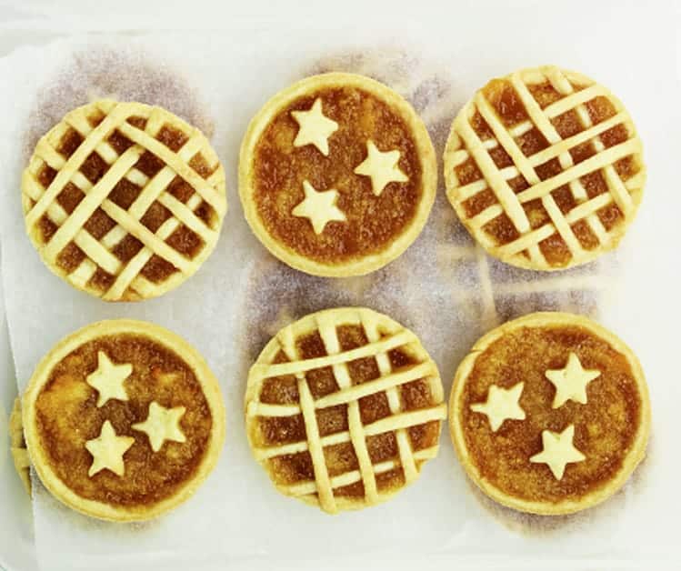 Tiny treacle tarts
