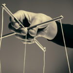 Manipulating arm