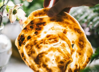 Flaky Roti Paratha (Malaysian Roti Canai)